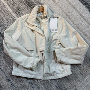 NWT (not attached) Always Effortless Lululemon Jacket size 6